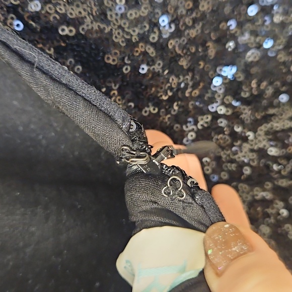 Size 10 (tag M) black/silver sleeveless sequin sheath style evening gown NWOT - Picture 11 of 11